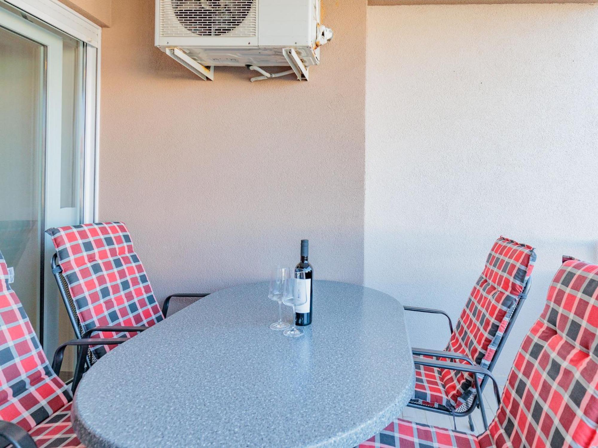 Apartment Mlasina-2 By Interhome Nin Exterior photo